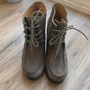 Nine West Grey Wedges